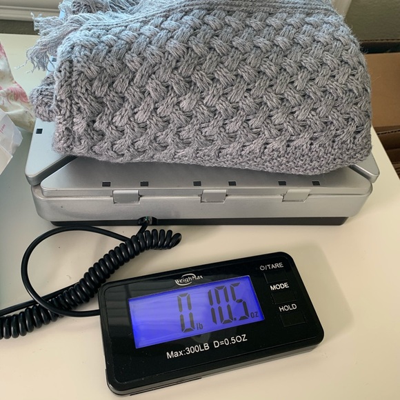 BB Dakota NWT Gray Fringe Sweater - Picture 8 of 8